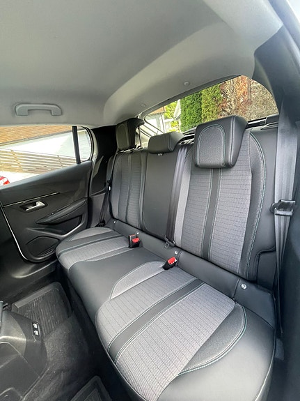 Peugeot 208 14 of 20