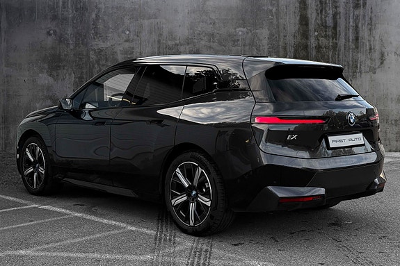 BMW iX 7 of 21