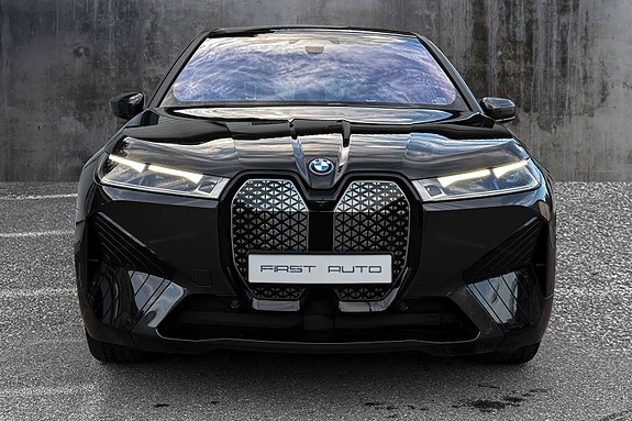 BMW iX 3 of 21