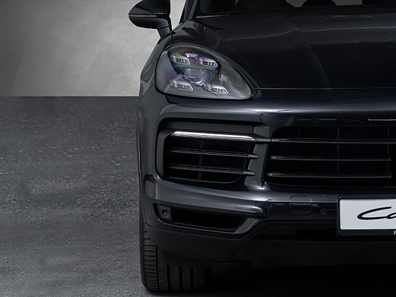 Porsche Cayenne 4 of 30