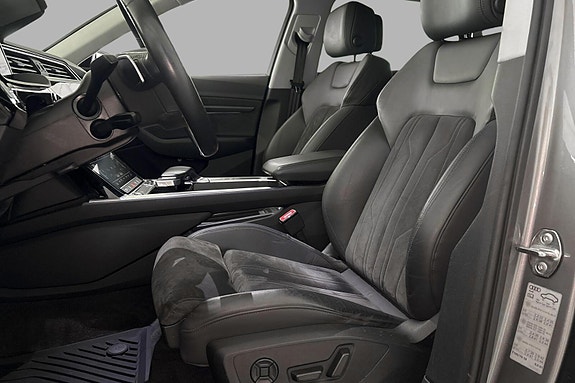 Audi e-tron 19 of 26