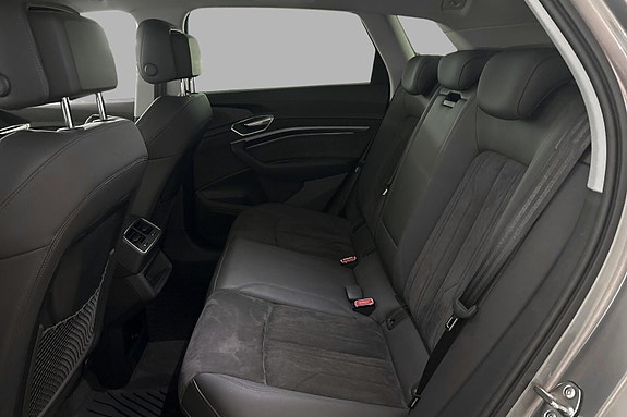 Audi e-tron 22 of 26