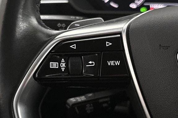 Audi e-tron 11 of 26