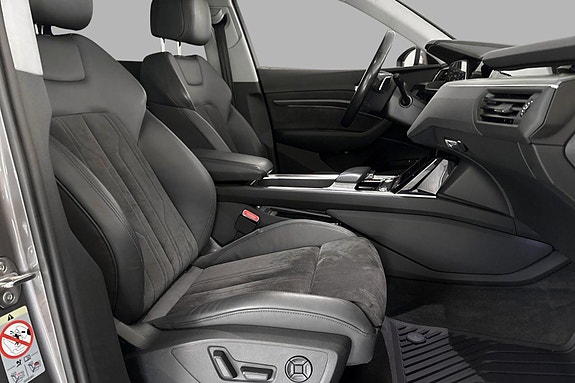 Audi e-tron 21 of 26