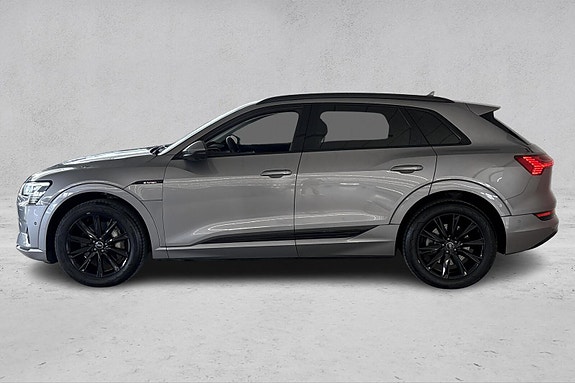 Audi e-tron 2 of 26