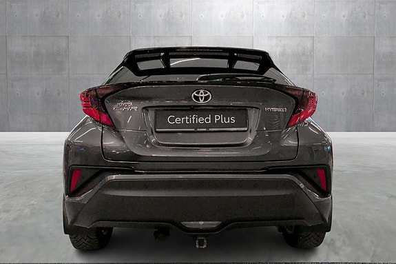 Toyota C-HR 4 of 21