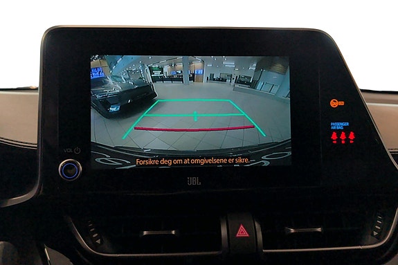 Toyota C-HR 14 of 21