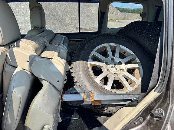 Mitsubishi Pajero 15 of 30