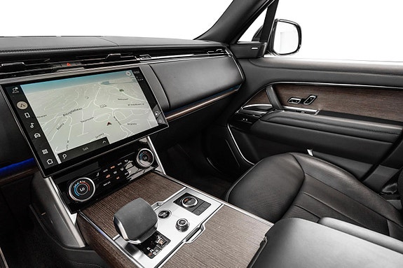 Land Rover Range Rover 17 of 30