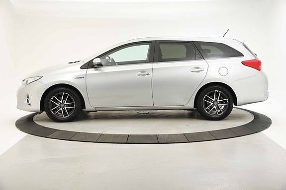 Toyota Auris 4 of 17