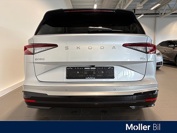 Skoda Enyaq 5 of 19
