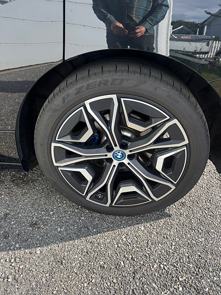 BMW iX 20 of 21