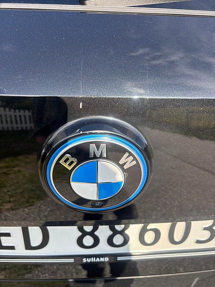 BMW iX 18 of 21