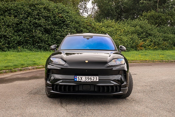 Porsche Cayenne 24 of 26