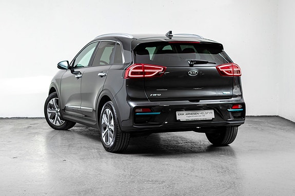 Kia e-Niro 2 of 17