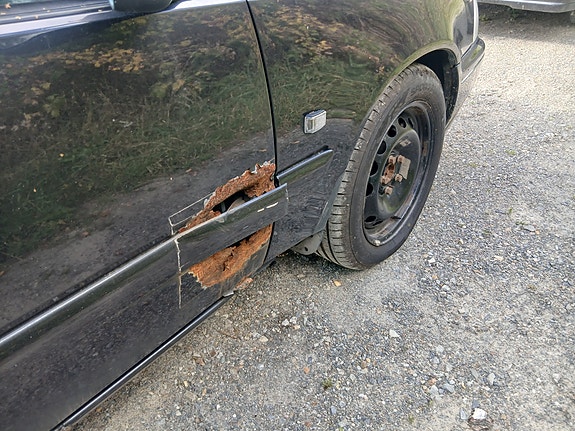 Volvo V70 4 of 16
