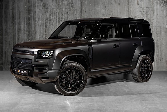 Land Rover Defender 110 7 of 30