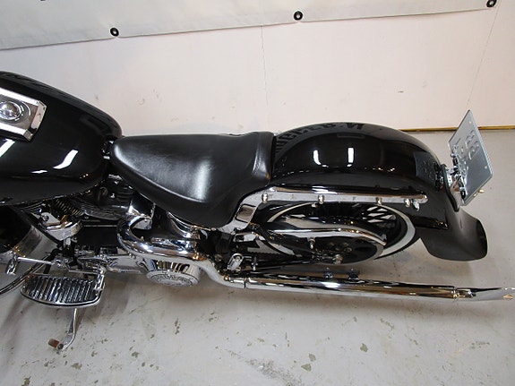 Harley-Davidson FLSTC Heritage Softail Cholo 14 of 18
