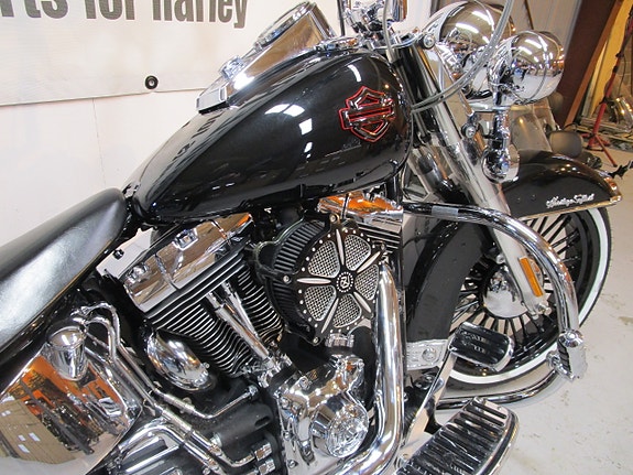 Harley-Davidson FLSTC Heritage Softail Cholo 6 of 18