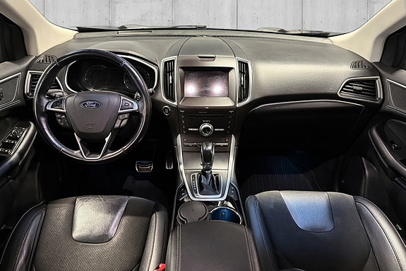Ford Edge 10 of 24