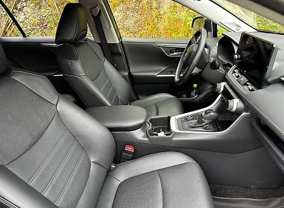 Toyota RAV4 15 of 16