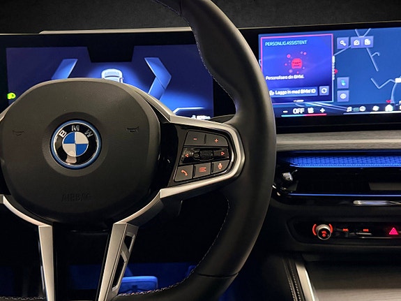 BMW i4 16 of 30