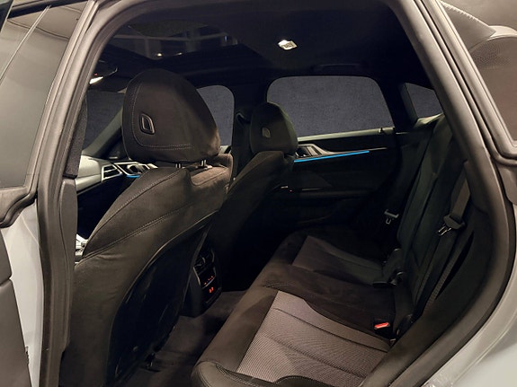 BMW i4 30 of 30