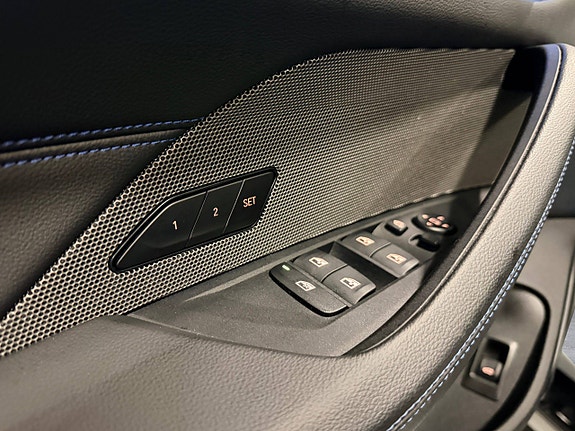 BMW i4 22 of 30