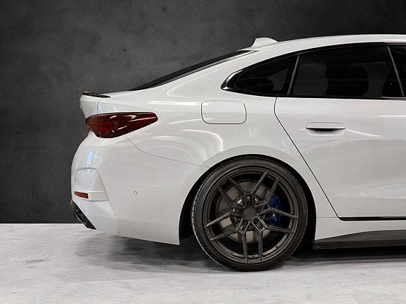 BMW i4 9 of 30