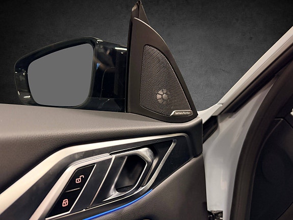 BMW i4 20 of 30
