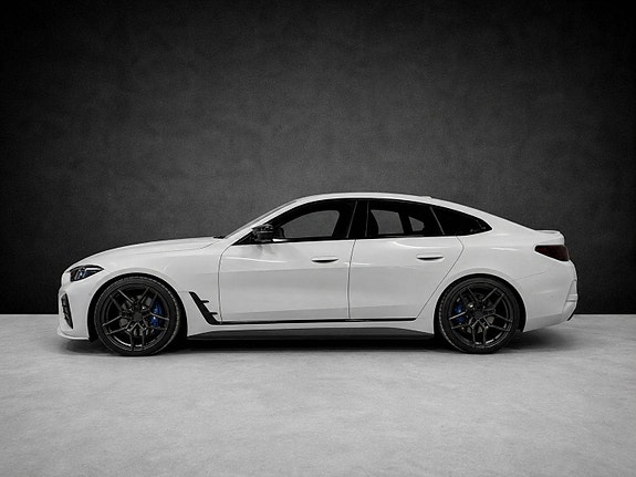 BMW i4 6 of 30