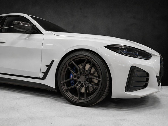 BMW i4 11 of 30