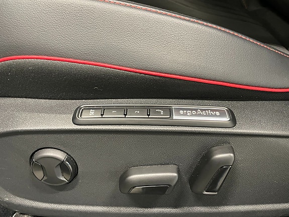 Volkswagen ID.4 GTX 18 of 30