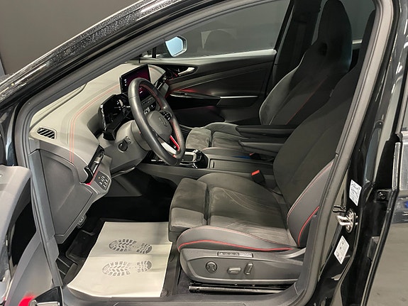 Volkswagen ID.4 GTX 17 of 30