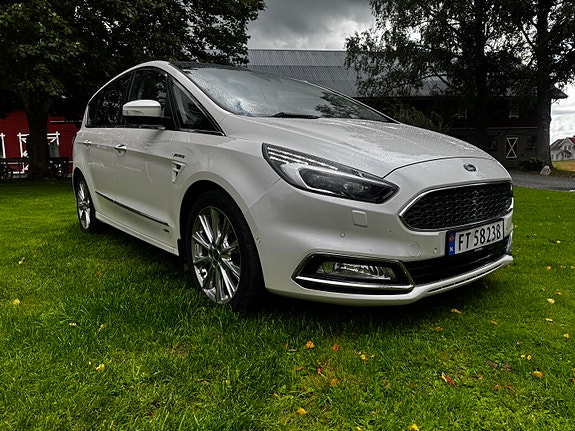 Ford S-MAX 6 of 30