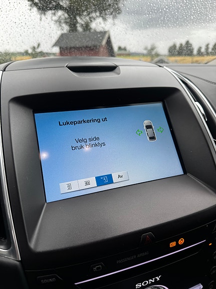 Ford S-MAX 23 of 30