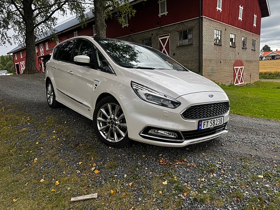 Ford S-MAX 3 of 30