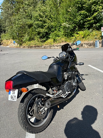 Suzuki GSX 750 ES 2 of 4