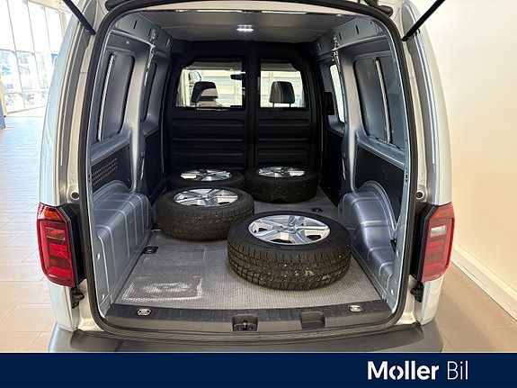 Volkswagen Caddy Maxi 13 of 14