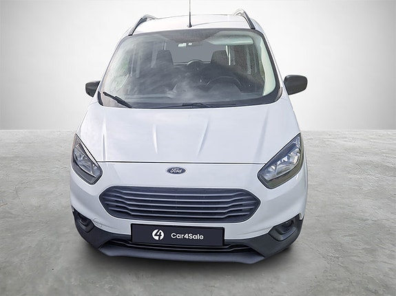 Ford Transit Courier 6 of 12