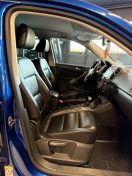 Volkswagen Tiguan 18 of 30