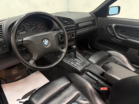 BMW 318i 15 of 24