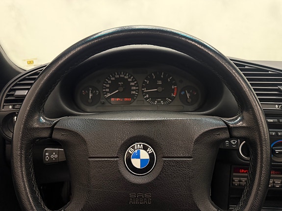 BMW 318i 24 of 24