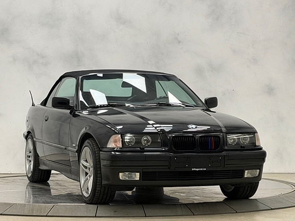 BMW 318i 5 of 24