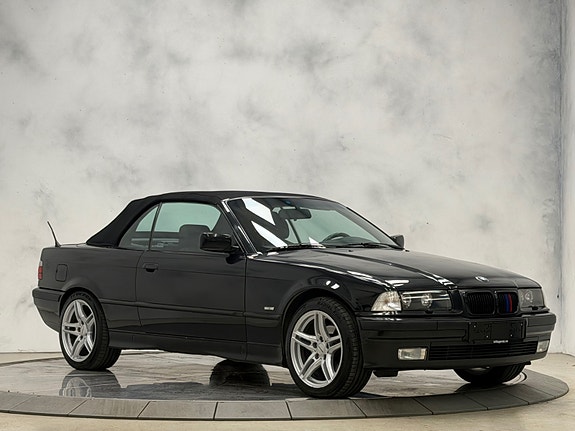 BMW 318i 6 of 24
