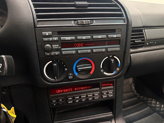BMW 318i 23 of 24