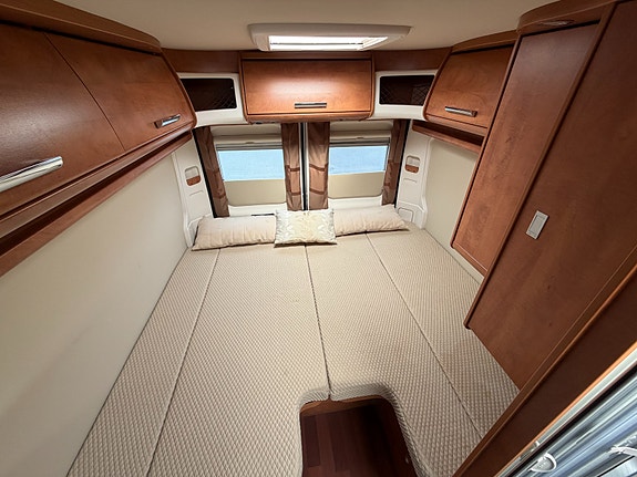 Carthago Malibu Van 600 LE Low-Bed lav km stand, automat 10 of 14