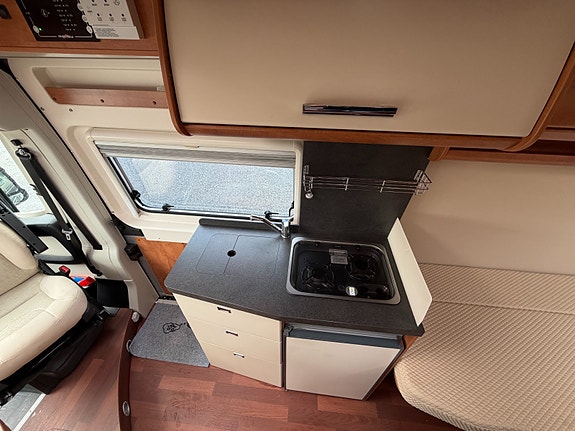 Carthago Malibu Van 600 LE Low-Bed lav km stand, automat 7 of 14