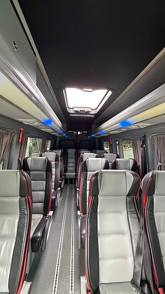 Mercedes-Benz Sprinter 519 CDI CMS Auto 15 of 20