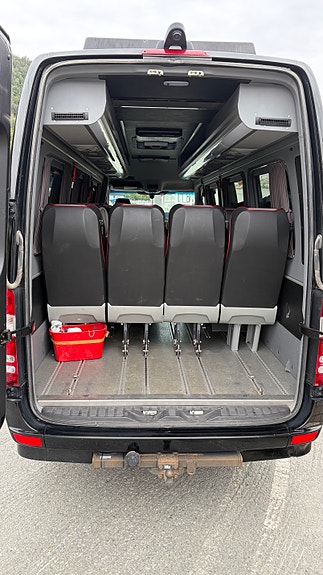 Mercedes-Benz Sprinter 519 CDI CMS Auto 6 of 20